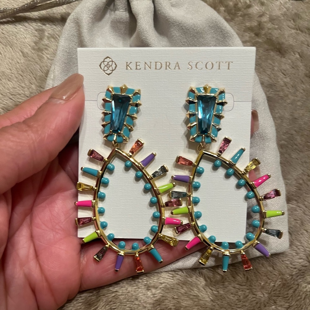 NWT Kendra Scott Kelsey statement earring